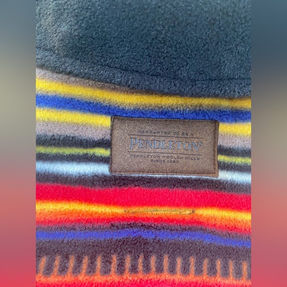 ACADIA NATIONAL PARK DOG COAT Pendleton ❤️🧡💛🖤 - Picture 3 of 9